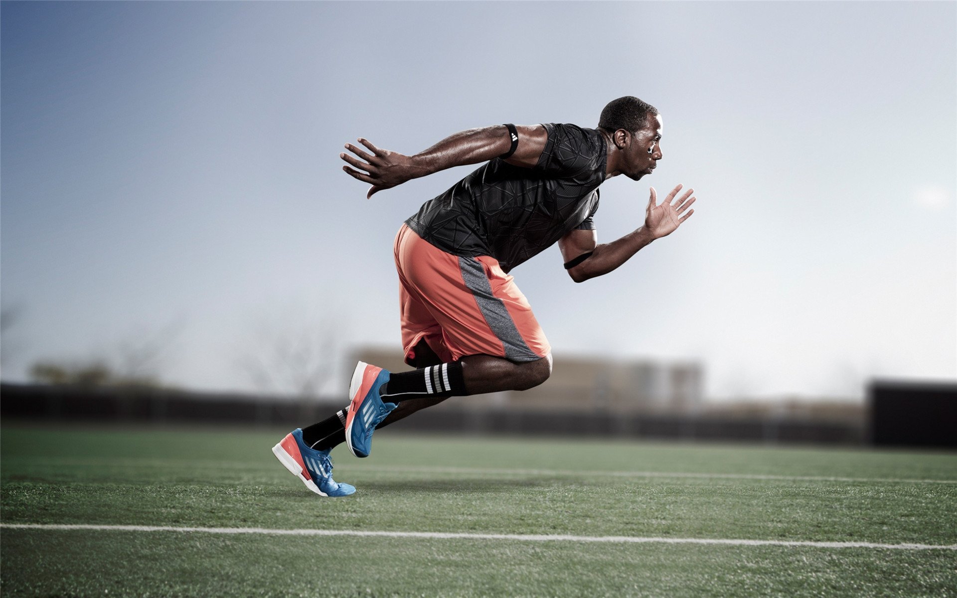 史上最年轻“夺冠枪手”：新一代足球精英，迄今为止最年轻的足球先生是谁